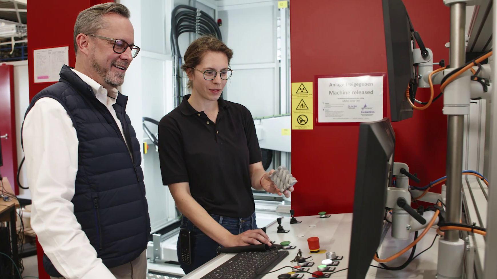 Innenansicht der Technik eines PKWs